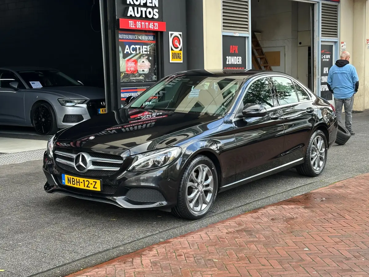 180 Prestige Automaat Leer Navi