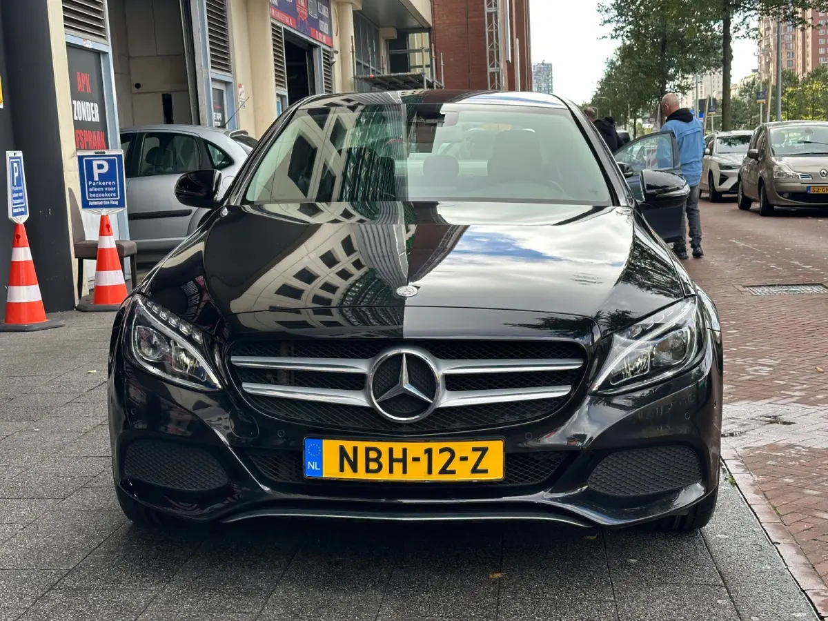 180 Prestige Automaat Leer Navi