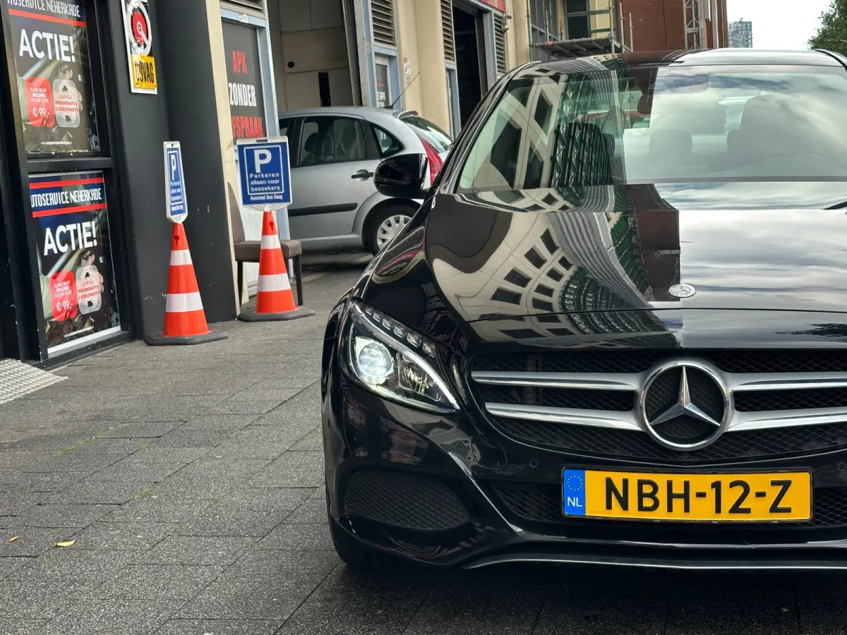 180 Prestige Automaat Leer Navi