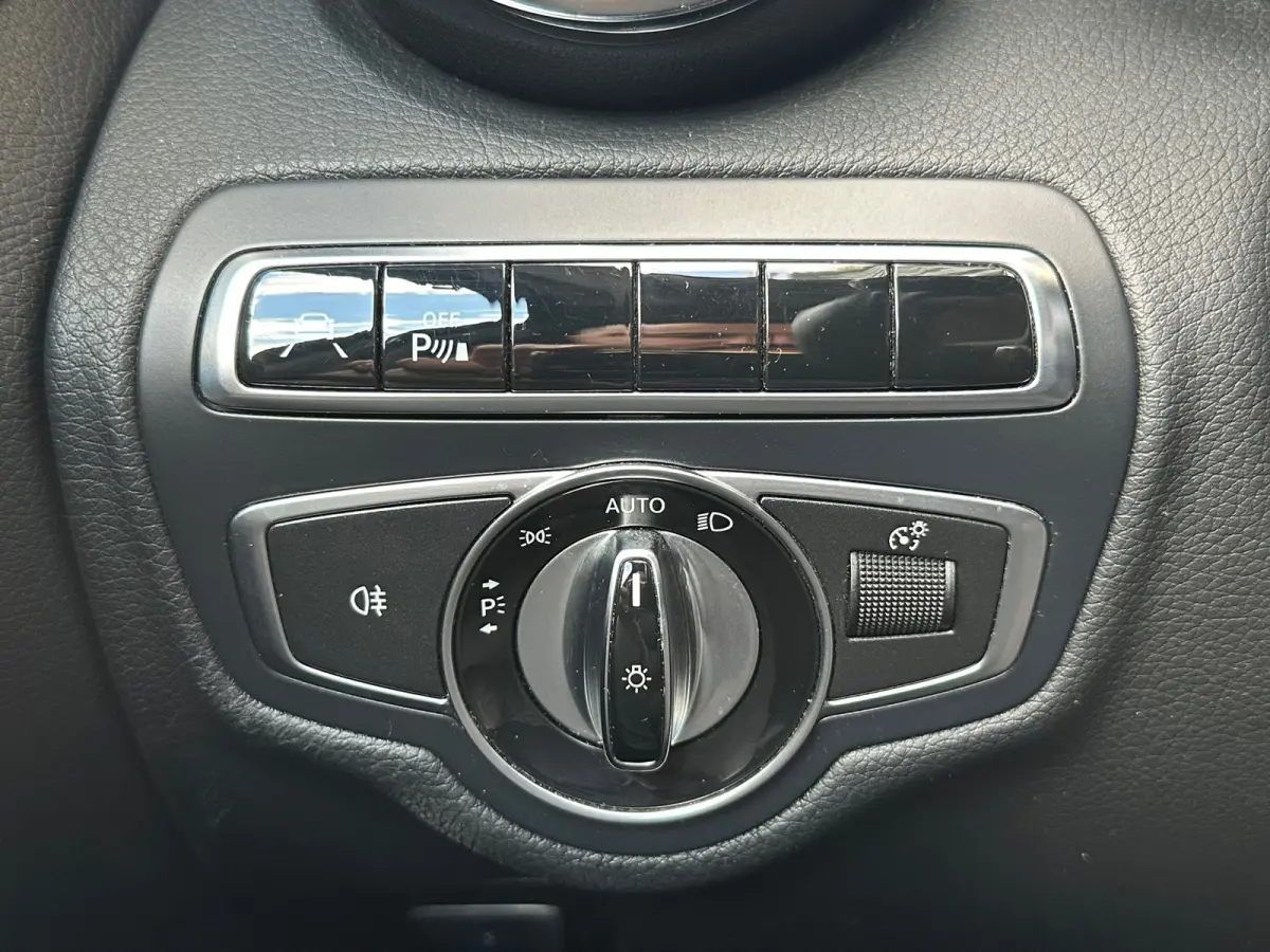 180 Prestige Automaat Leer Navi