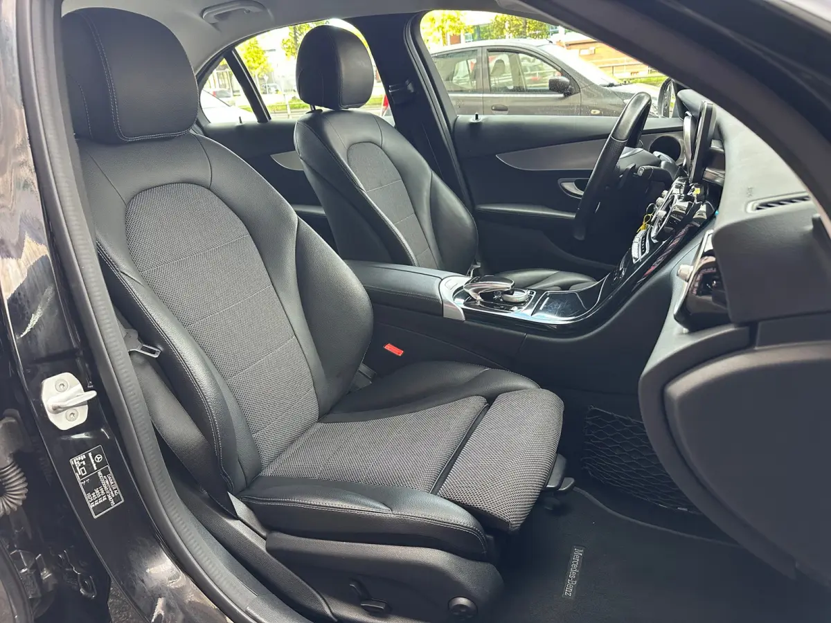 180 Prestige Automaat Leer Navi