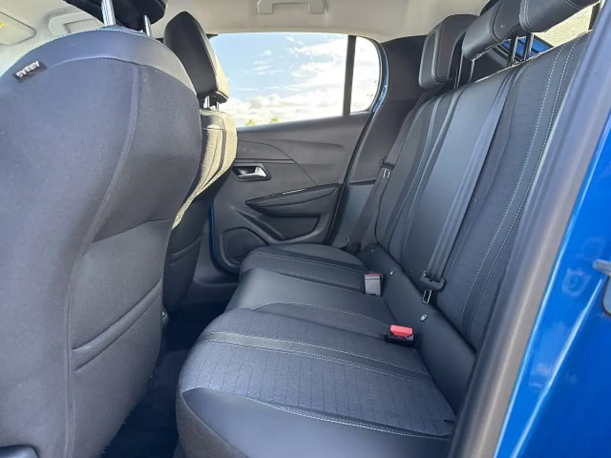 EV Allure Pack 50 kWh Digitaal Dashboard | Leder/Stof | Camera | Parkeersensoren Achter | Cruise | Climate Control | DAB| Achteruitrijcamera | Airco (automatisch) | Apple Carplay/Android Aut