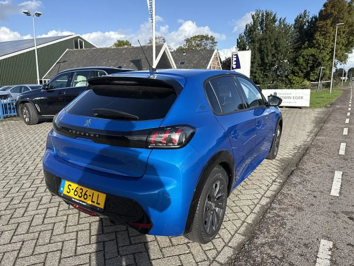 EV Allure Pack 50 kWh Digitaal Dashboard | Leder/Stof | Camera | Parkeersensoren Achter | Cruise | Climate Control | DAB| Achteruitrijcamera | Airco (automatisch) | Apple Carplay/Android Aut