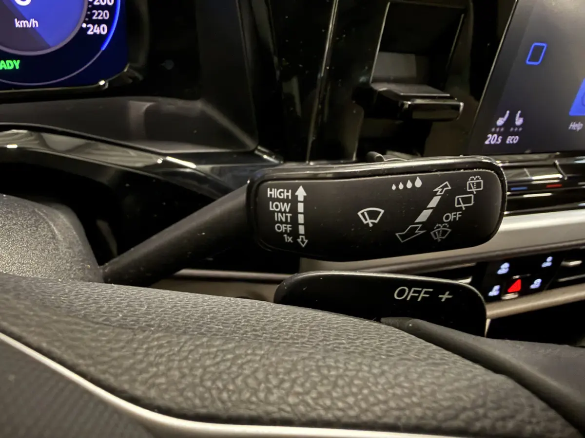 1.4 eHybrid Energetic 7p. PANO/MASSAGE/HEAD-UP/ADAPTIVE-ONDERSTEL/SOH 89,2%/360CAMERA/STANDKACHEL/EL.SCHFDEUREN/IQ-LIGHT/LEER-ALCANTARA/MEMORY/18"LMV/ACC/KEYLESS/SFEER/MIDDEN-CONSOLE/NET OH 