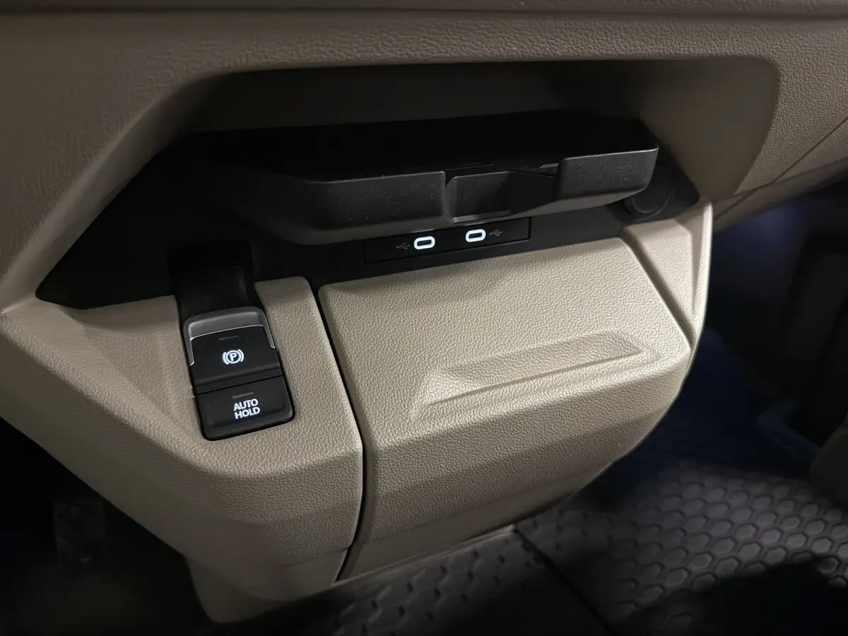 1.4 eHybrid Energetic 7p. PANO/MASSAGE/HEAD-UP/ADAPTIVE-ONDERSTEL/SOH 89,2%/360CAMERA/STANDKACHEL/EL.SCHFDEUREN/IQ-LIGHT/LEER-ALCANTARA/MEMORY/18"LMV/ACC/KEYLESS/SFEER/MIDDEN-CONSOLE/NET OH 