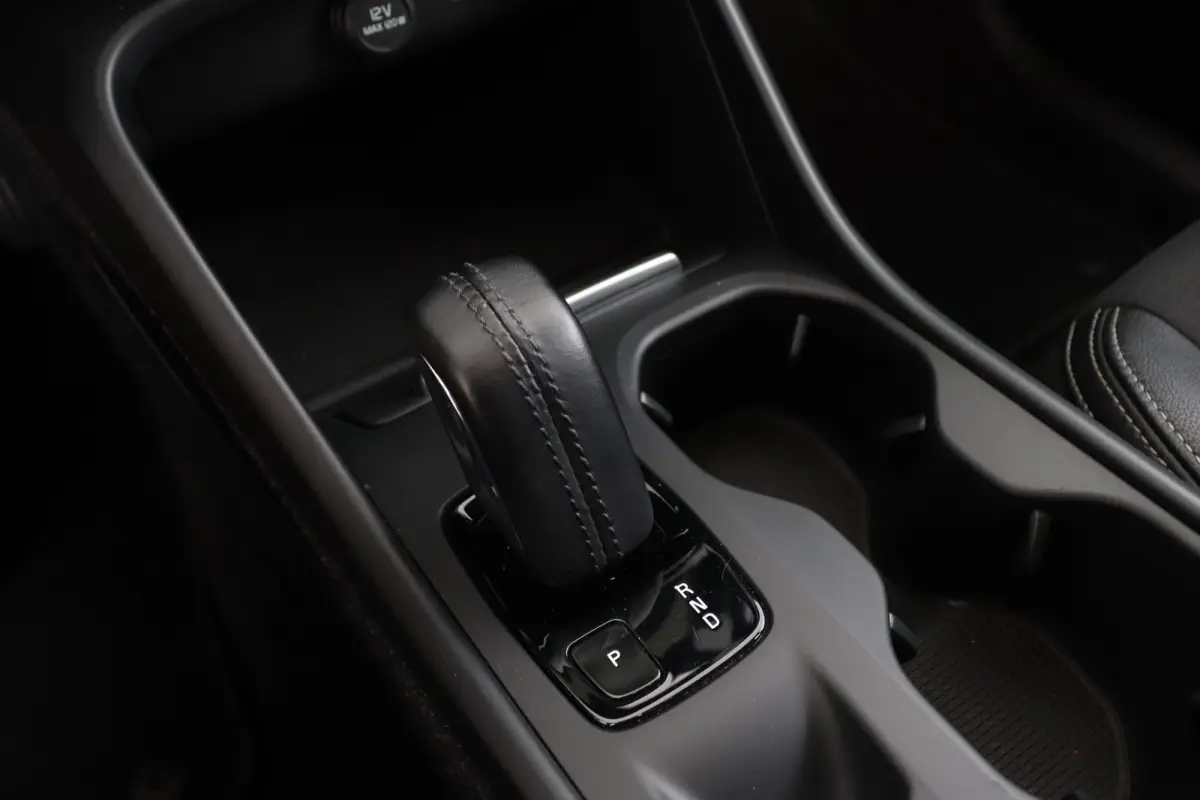 2.0 T4 Momentum | Uitklap Trekhaak | Org NL | Digital Cockpit | Camera | Stoelverwarming |