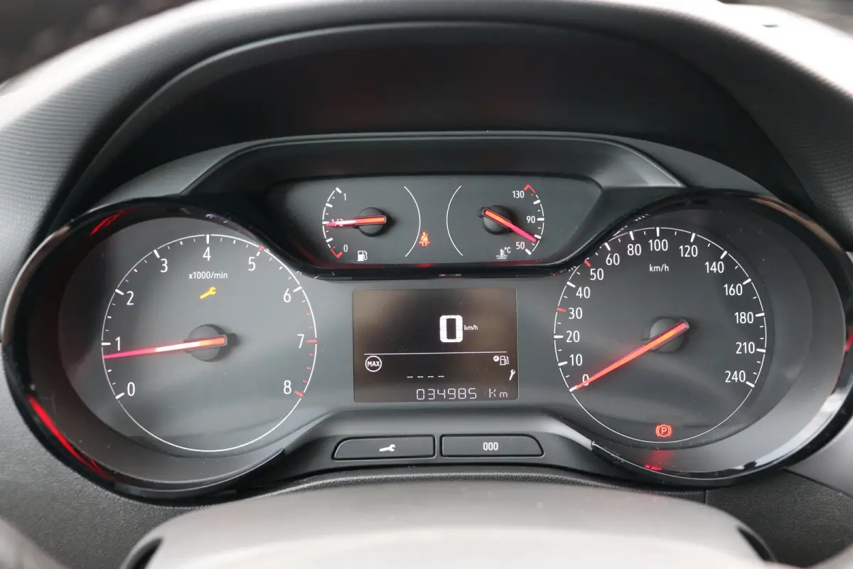 1.2 Turbo Level 2 | Navi | Camera | Cruise control | DAB | Apple carplay | Airco | PDC |