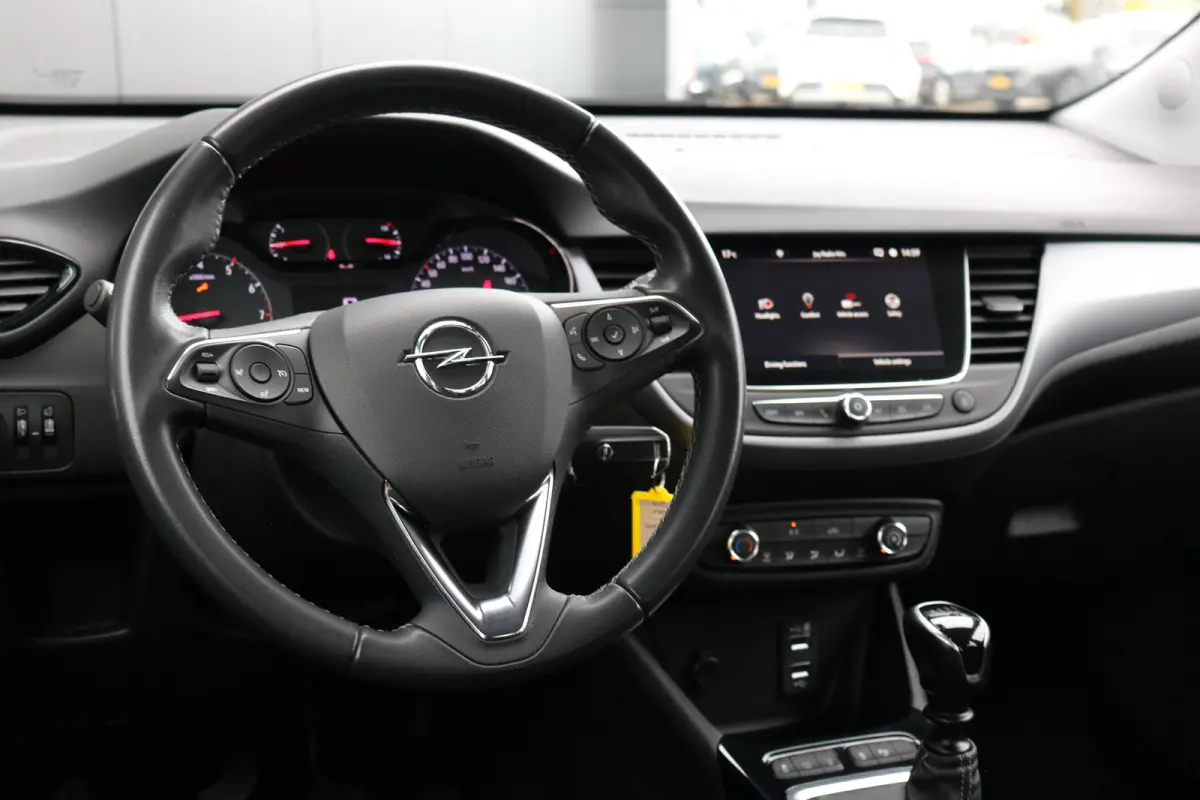 1.2 Turbo Level 2 | Navi | Camera | Cruise control | DAB | Apple carplay | Airco | PDC |