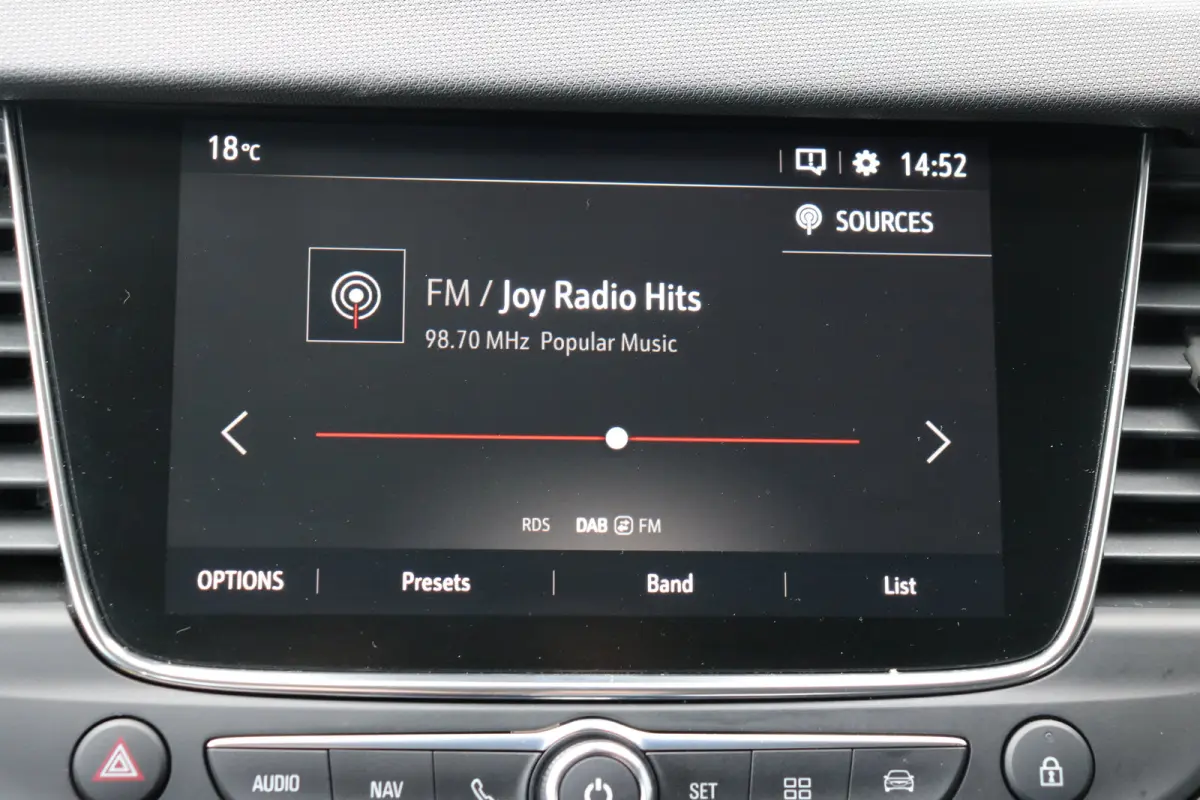 1.2 Turbo Level 2 | Navi | Camera | Cruise control | DAB | Apple carplay | Airco | PDC |