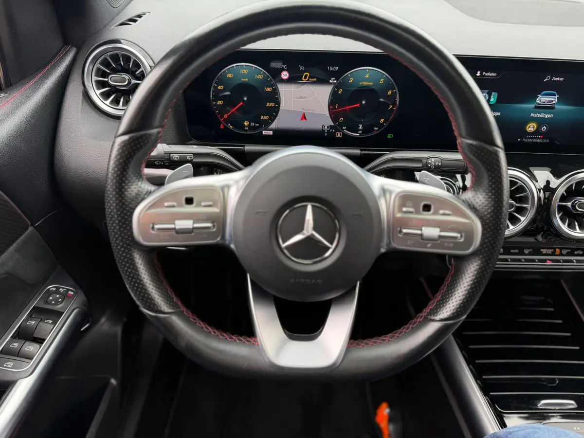 180 AMG|Pano|MemoryS|AmbiLight|Nap