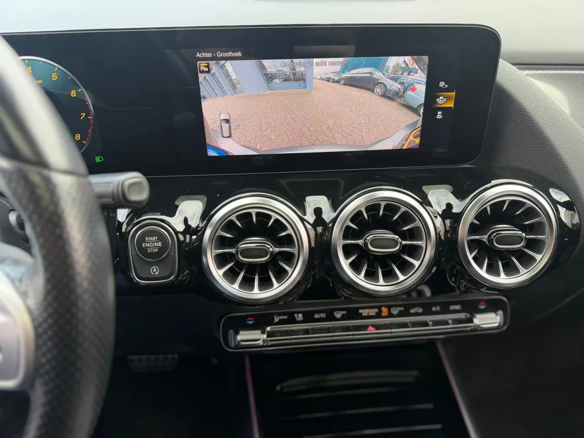 180 AMG|Pano|MemoryS|AmbiLight|Nap