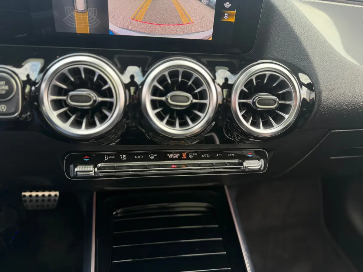 180 AMG|Pano|MemoryS|AmbiLight|Nap