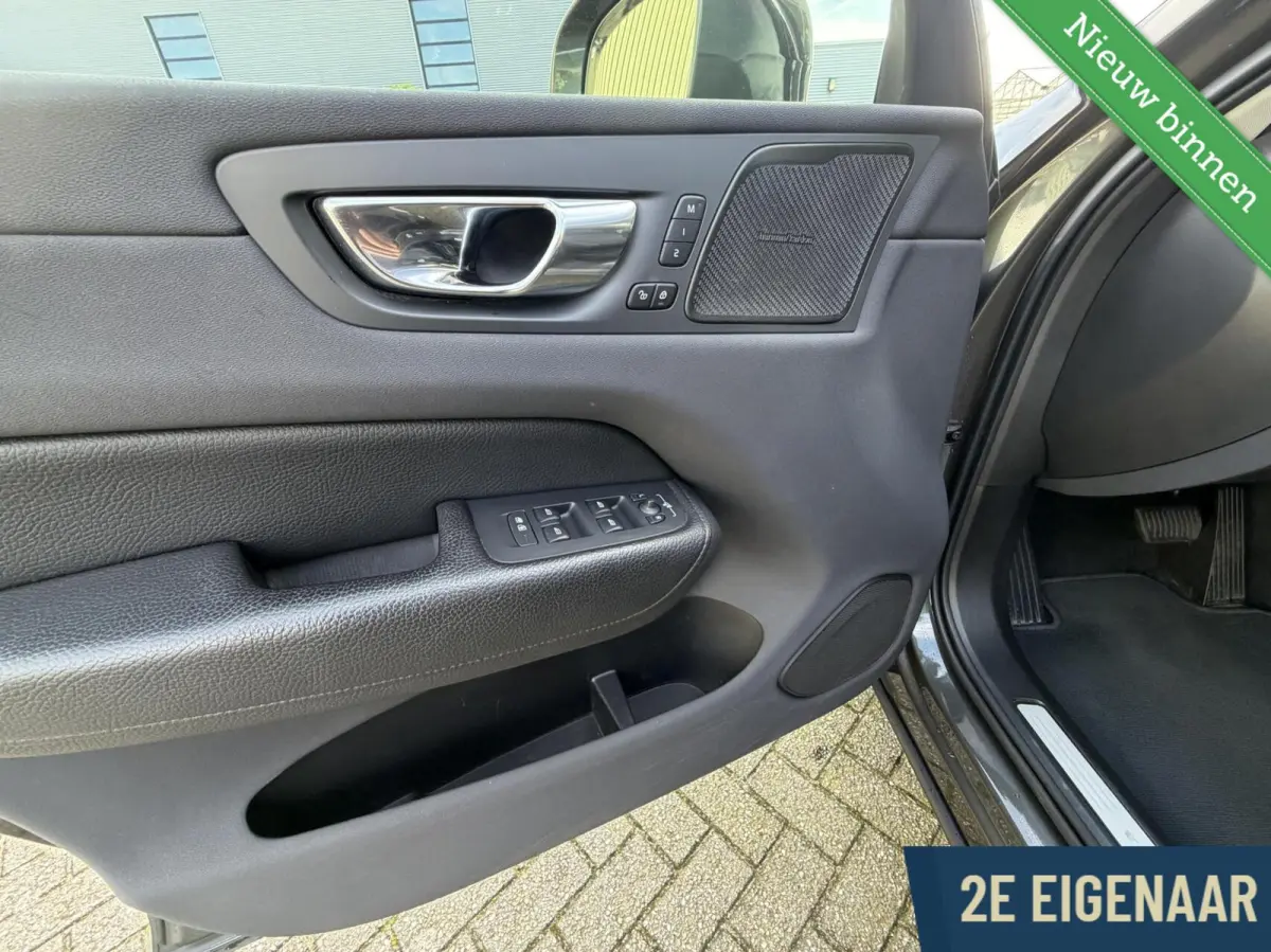 2.0 T8 AWD Inscription Harman Kardon Panorama 19"