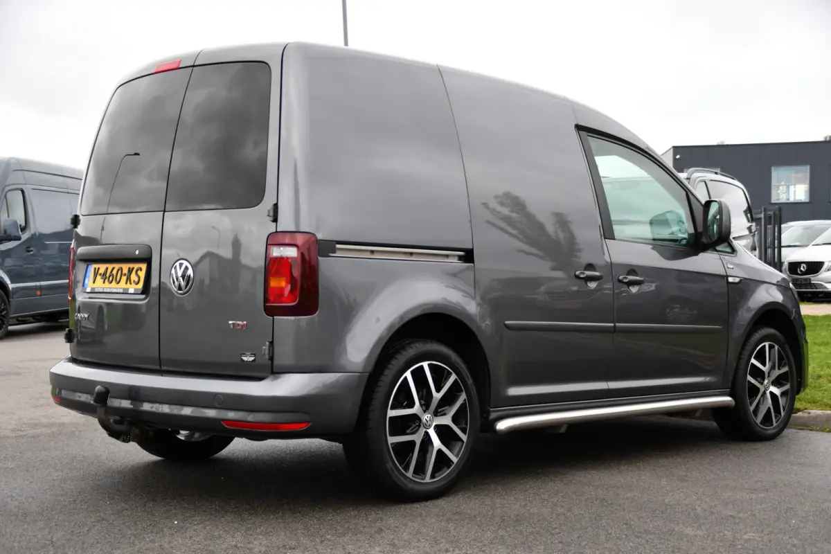 2.0 TDI L1H1 BMT Highline Adaptieve Cruise, Carplay, LED, Clima, Stoelverwarming, 150pk, Automaat, Leder, Uniek!