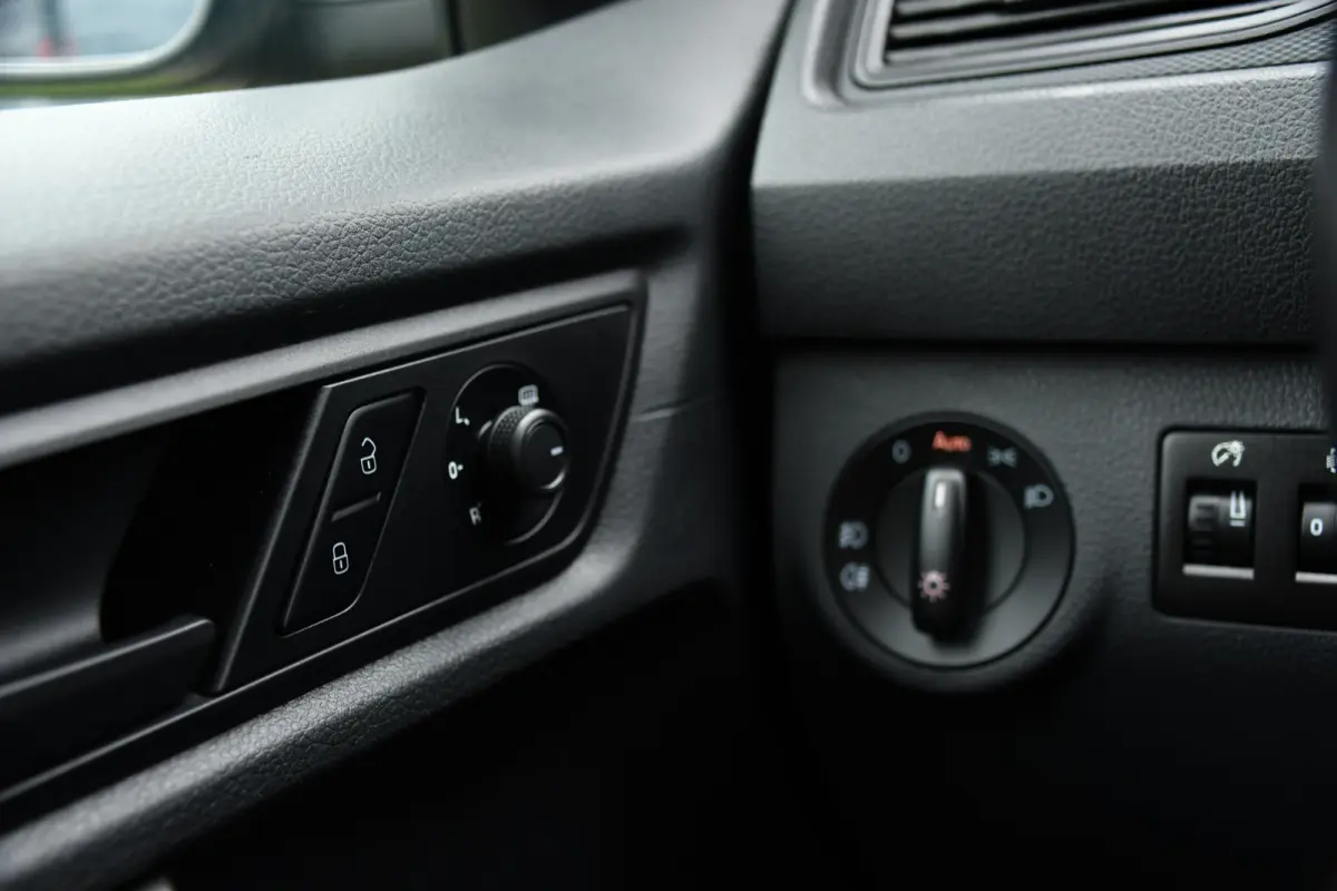 2.0 TDI L1H1 BMT Highline Adaptieve Cruise, Carplay, LED, Clima, Stoelverwarming, 150pk, Automaat, Leder, Uniek!