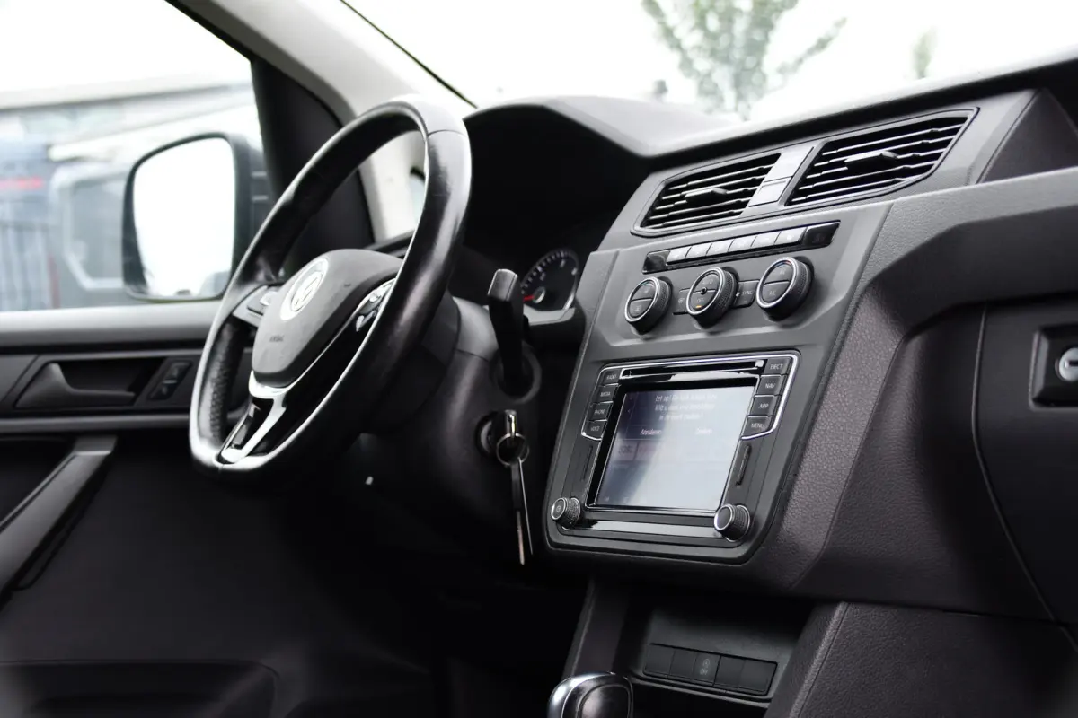 2.0 TDI L1H1 BMT Highline Adaptieve Cruise, Carplay, LED, Clima, Stoelverwarming, 150pk, Automaat, Leder, Uniek!