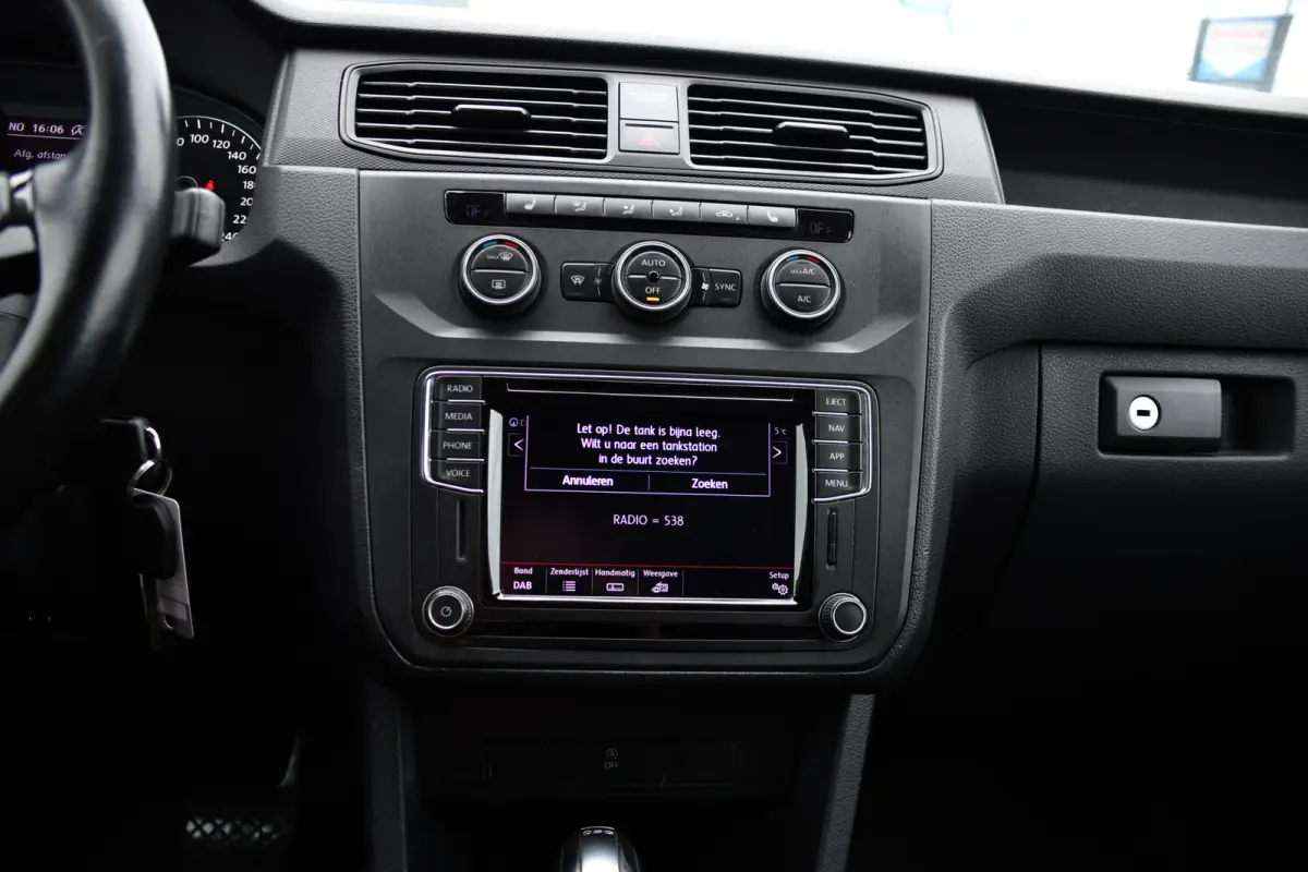 2.0 TDI L1H1 BMT Highline Adaptieve Cruise, Carplay, LED, Clima, Stoelverwarming, 150pk, Automaat, Leder, Uniek!