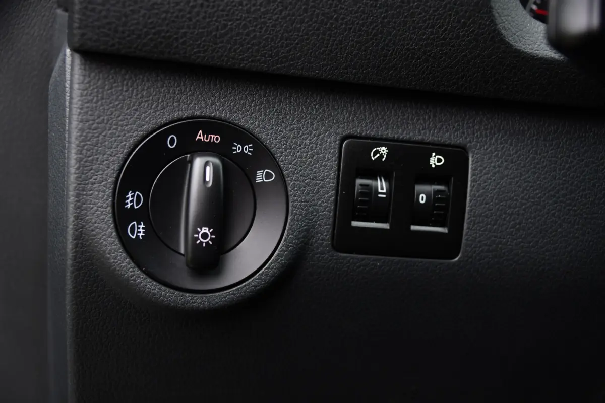 2.0 TDI L1H1 BMT Highline Adaptieve Cruise, Carplay, LED, Clima, Stoelverwarming, 150pk, Automaat, Leder, Uniek!