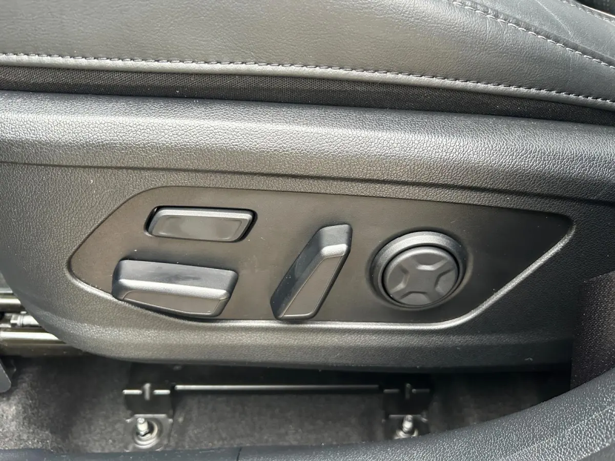 1.6 T-GDI Hybrid 2WD ExecutiveLine 5p. | Apple Carplay / Android Auto | Navigatiesysteem | Elektrisch Verstelbare Voorstoelen | Bestuurdersstoel met Geheugen | Elektrisch Schuif / Kanteldak 