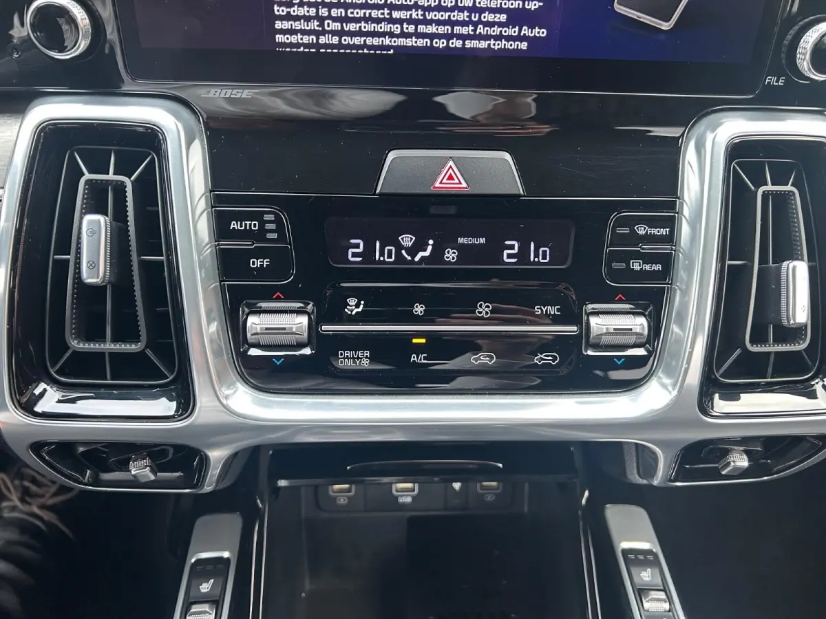 1.6 T-GDI Hybrid 2WD ExecutiveLine 5p. | Apple Carplay / Android Auto | Navigatiesysteem | Elektrisch Verstelbare Voorstoelen | Bestuurdersstoel met Geheugen | Elektrisch Schuif / Kanteldak 
