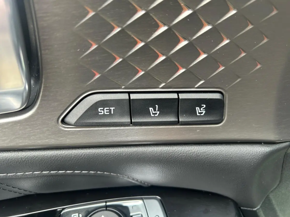 1.6 T-GDI Hybrid 2WD ExecutiveLine 5p. | Apple Carplay / Android Auto | Navigatiesysteem | Elektrisch Verstelbare Voorstoelen | Bestuurdersstoel met Geheugen | Elektrisch Schuif / Kanteldak 