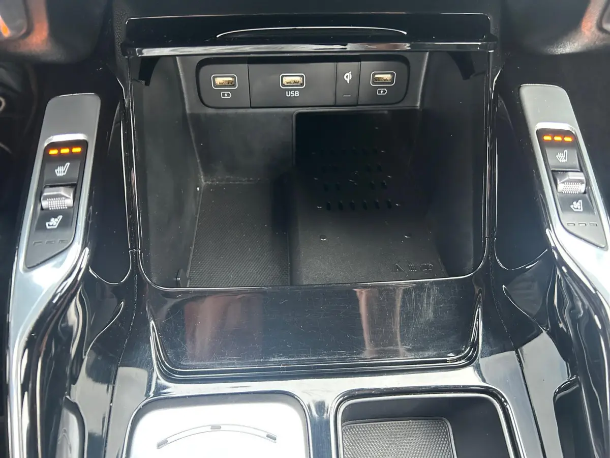 1.6 T-GDI Hybrid 2WD ExecutiveLine 5p. | Apple Carplay / Android Auto | Navigatiesysteem | Elektrisch Verstelbare Voorstoelen | Bestuurdersstoel met Geheugen | Elektrisch Schuif / Kanteldak 