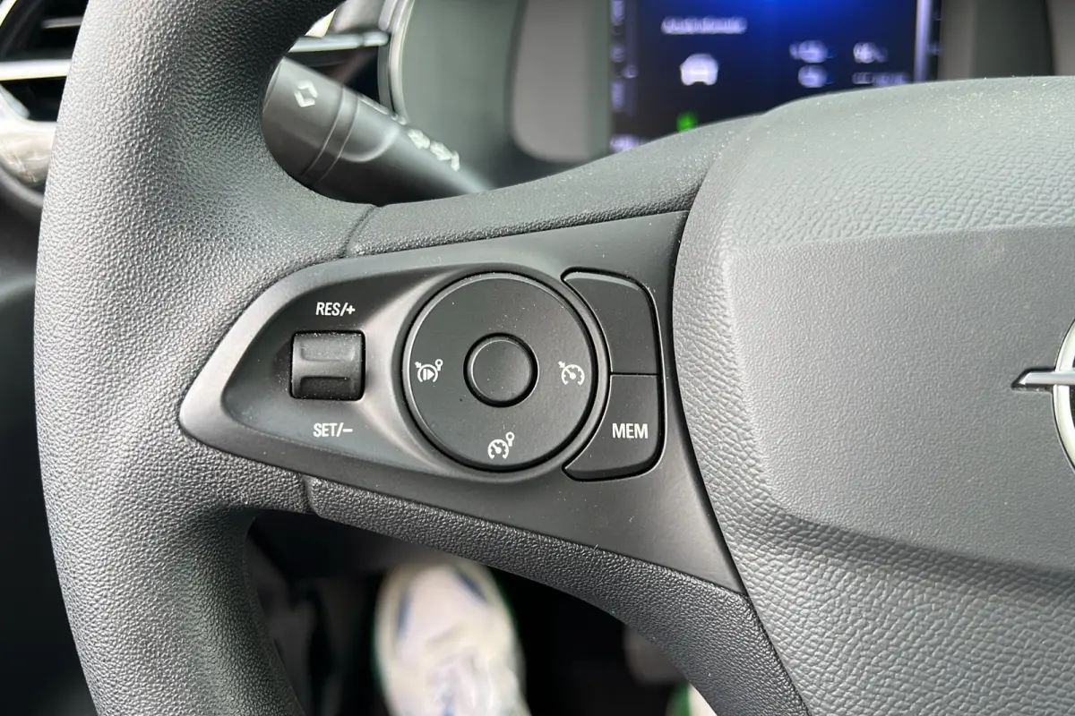 Electric Edition 50 kWh | Navi by App | Cruise control | PDC Achter | DAB |
