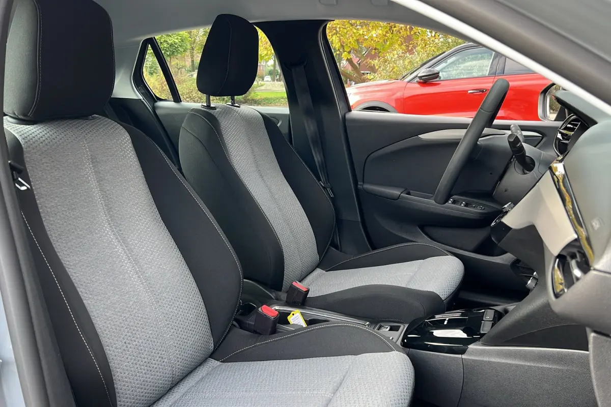 Electric Edition 50 kWh | Navi by App | Cruise control | PDC Achter | DAB |