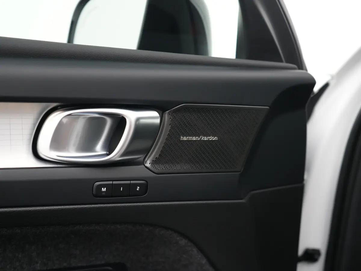 B4 Plus Dark | Harman/Kardon | Elek Stoelen | Camera | Trekhaak | Adaptive Cruise | BLIS | Pilot Assist