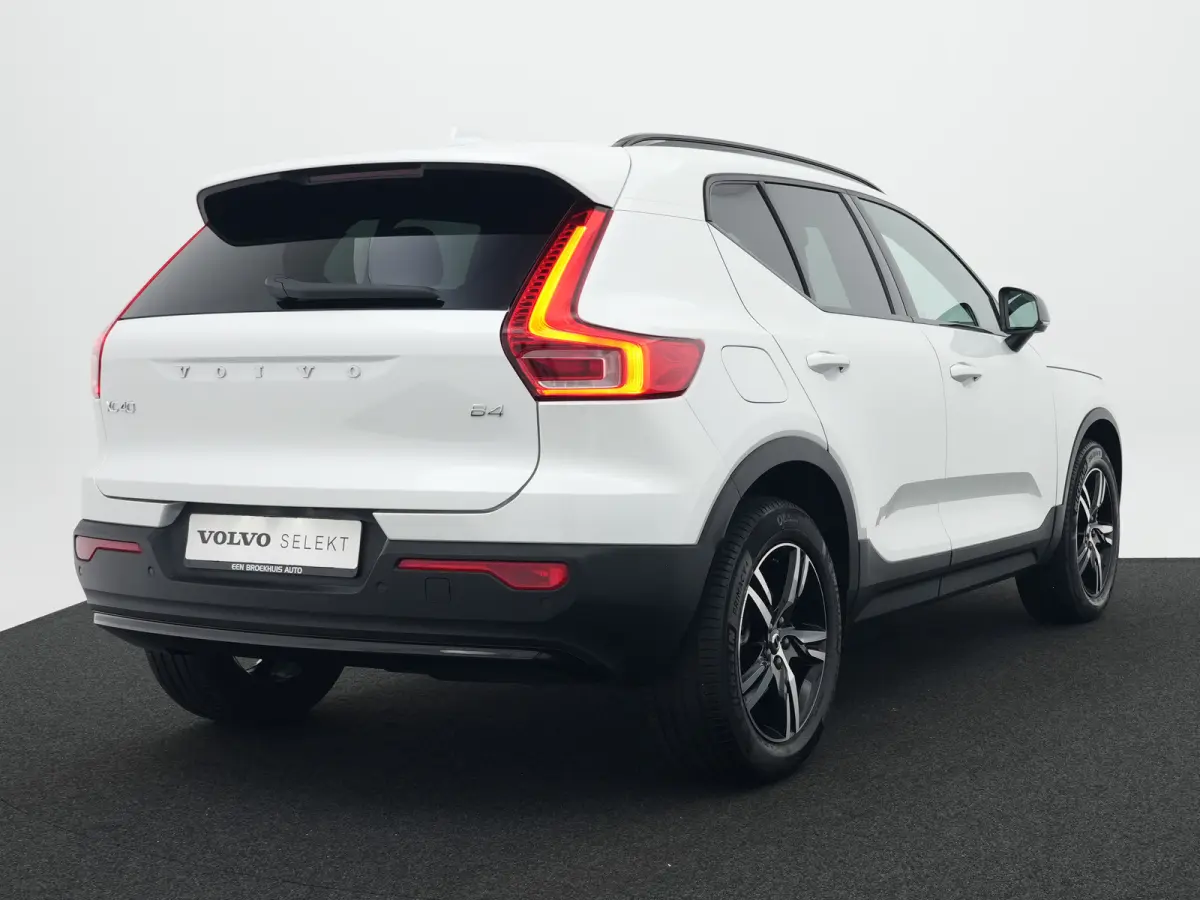 B4 Plus Dark | Harman/Kardon | Elek Stoelen | Camera | Trekhaak | Adaptive Cruise | BLIS | Pilot Assist