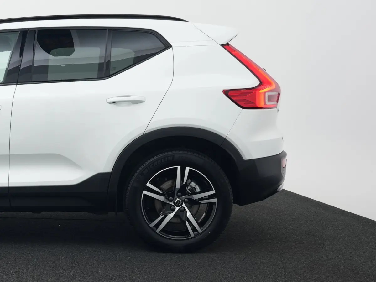 B4 Plus Dark | Harman/Kardon | Elek Stoelen | Camera | Trekhaak | Adaptive Cruise | BLIS | Pilot Assist