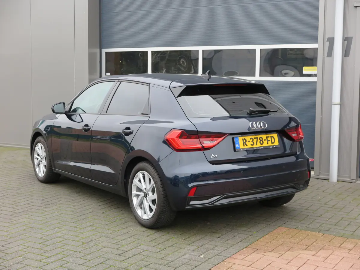 25 TFSI Advanced edition Led , Stoelverwaming, Cruise , Climate control , Soundsysteem, PDC achter,etc. Navigatie via carplay.