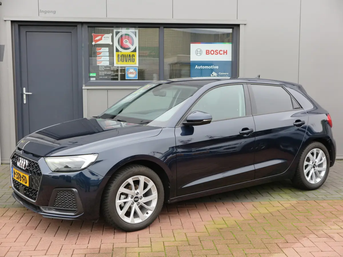 25 TFSI Advanced edition Led , Stoelverwaming, Cruise , Climate control , Soundsysteem, PDC achter,etc. Navigatie via carplay.