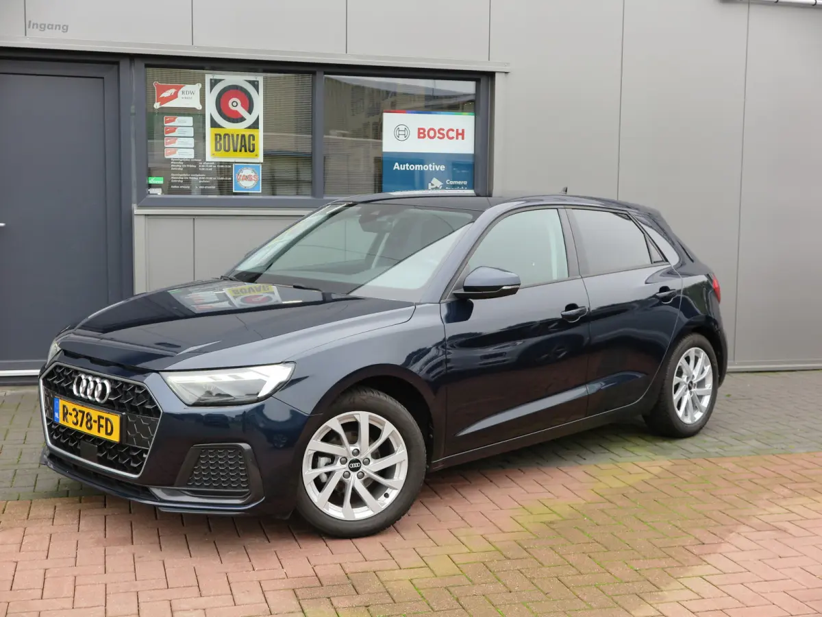 25 TFSI Advanced edition Led , Stoelverwaming, Cruise , Climate control , Soundsysteem, PDC achter,etc. Navigatie via carplay.
