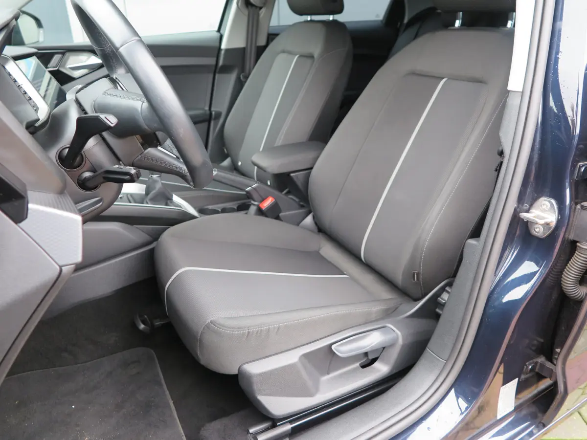 25 TFSI Advanced edition Led , Stoelverwaming, Cruise , Climate control , Soundsysteem, PDC achter,etc. Navigatie via carplay.