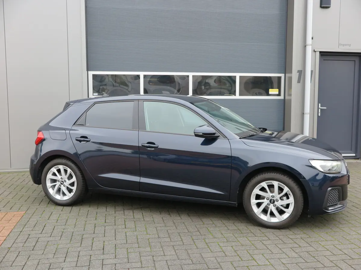 25 TFSI Advanced edition Led , Stoelverwaming, Cruise , Climate control , Soundsysteem, PDC achter,etc. Navigatie via carplay.