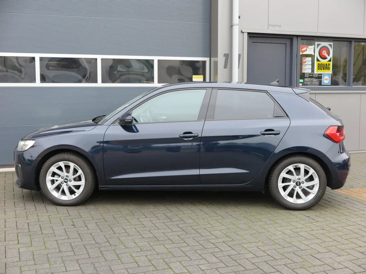25 TFSI Advanced edition Led , Stoelverwaming, Cruise , Climate control , Soundsysteem, PDC achter,etc. Navigatie via carplay.