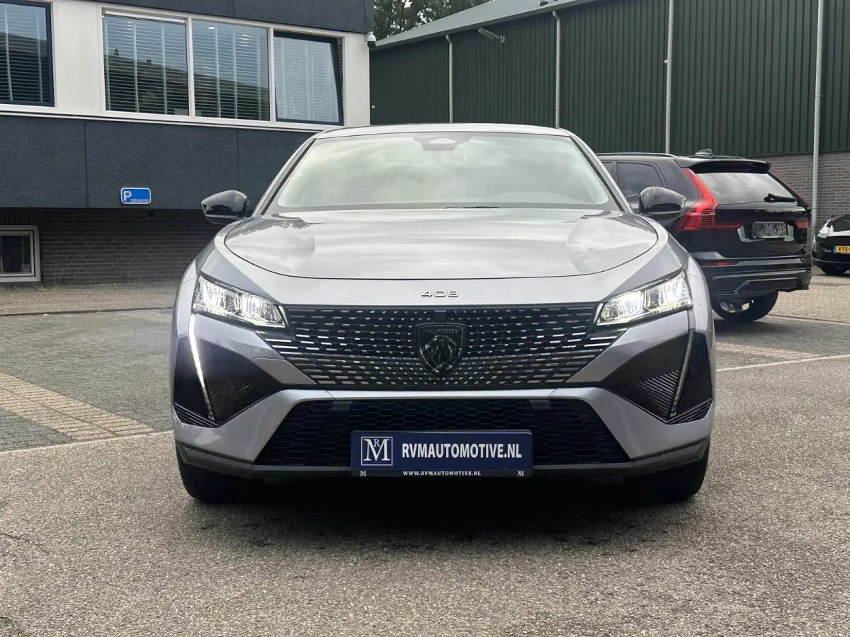 Allure 58 kWh SOH 99% | NIEUWE AUTO | ACHTERUITRIJCAMERA | KEYLESS | STOEL + STUURVERWARMING | ADAP. CRUISE | APPLE CARPLAY | RIJKLAAR INCL. 12 MND BOVAG GARANTIE |