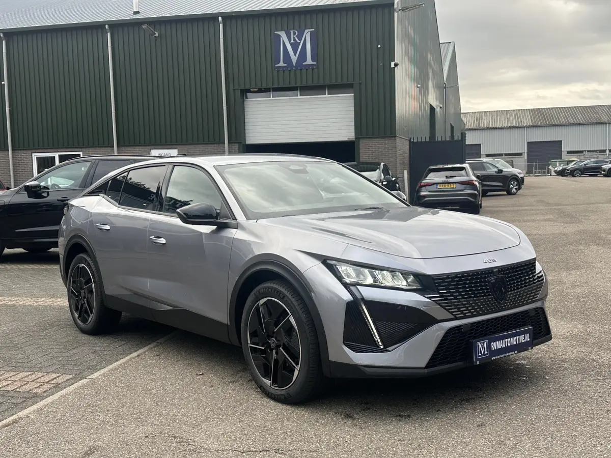 Allure 58 kWh SOH 99% | NIEUWE AUTO | ACHTERUITRIJCAMERA | KEYLESS | STOEL + STUURVERWARMING | ADAP. CRUISE | APPLE CARPLAY | RIJKLAAR INCL. 12 MND BOVAG GARANTIE |