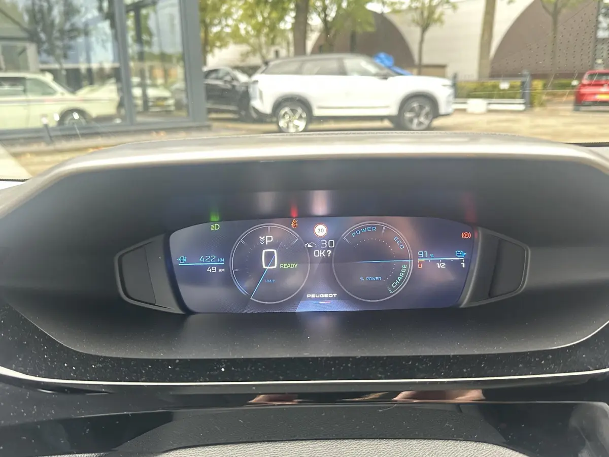 Allure 58 kWh SOH 99% | NIEUWE AUTO | ACHTERUITRIJCAMERA | KEYLESS | STOEL + STUURVERWARMING | ADAP. CRUISE | APPLE CARPLAY | RIJKLAAR INCL. 12 MND BOVAG GARANTIE |