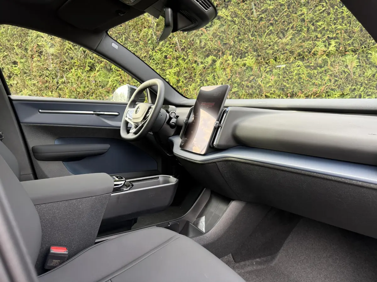 P8 AWD Ultra Black Edition Europa 69 kWh