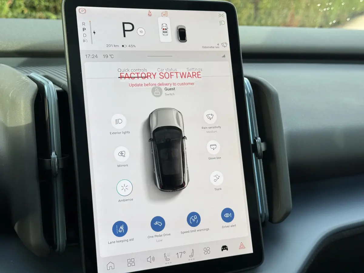 P8 AWD Ultra Black Edition Europa 69 kWh