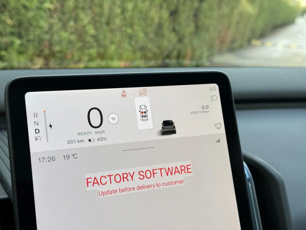 P8 AWD Ultra Black Edition Europa 69 kWh