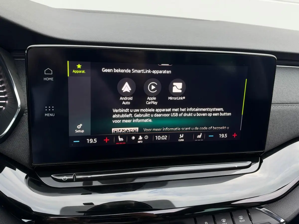 1.0 TSI 110pk Business Edition Plus | Panoramadak | Stoelverwarming | Trekhaak