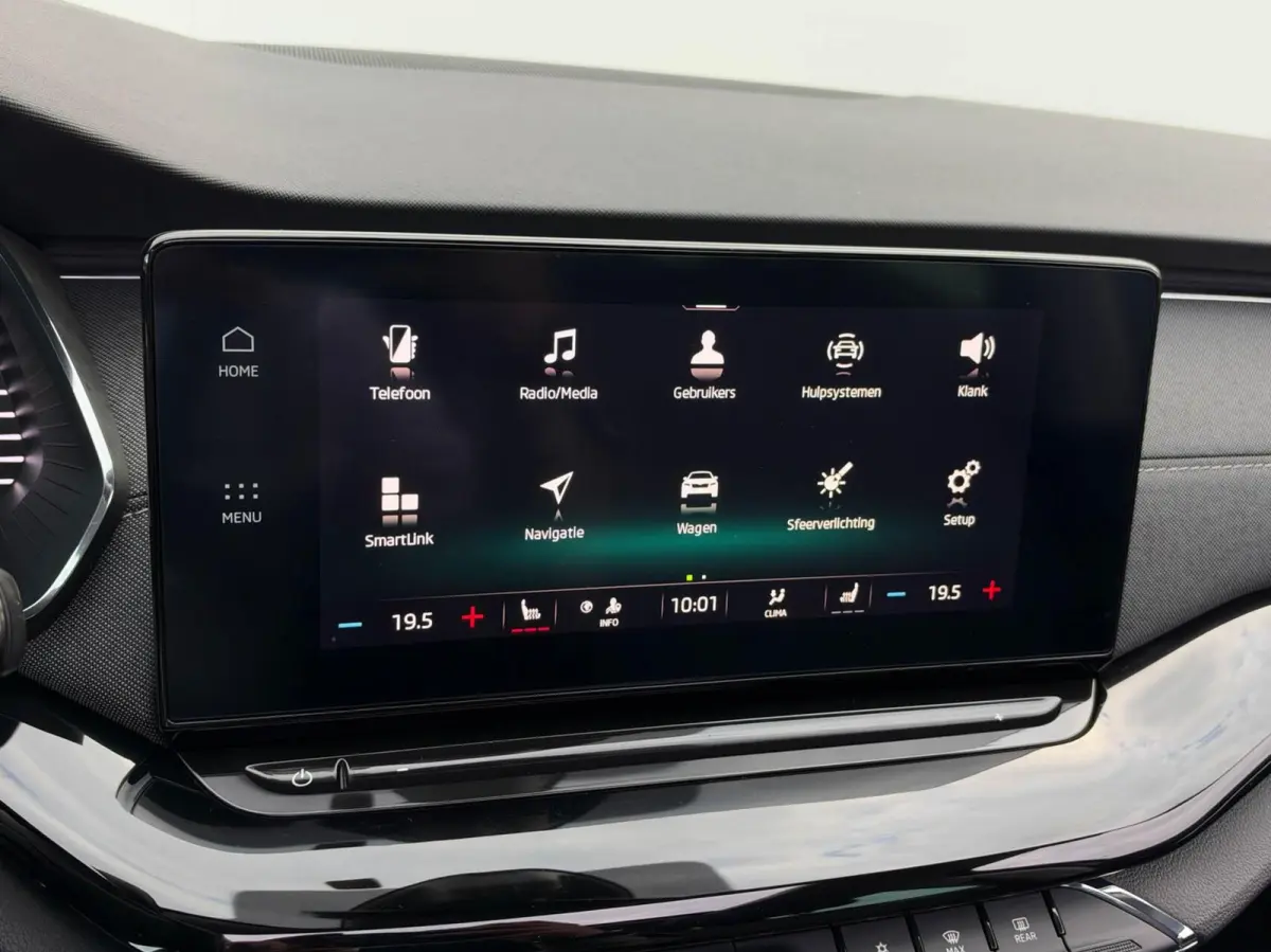 1.0 TSI 110pk Business Edition Plus | Panoramadak | Stoelverwarming | Trekhaak