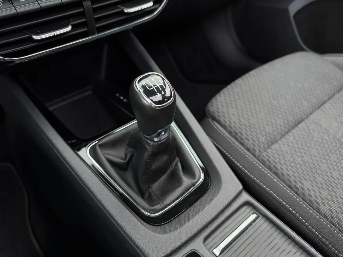 1.0 TSI 110pk Business Edition Plus | Panoramadak | Stoelverwarming | Trekhaak