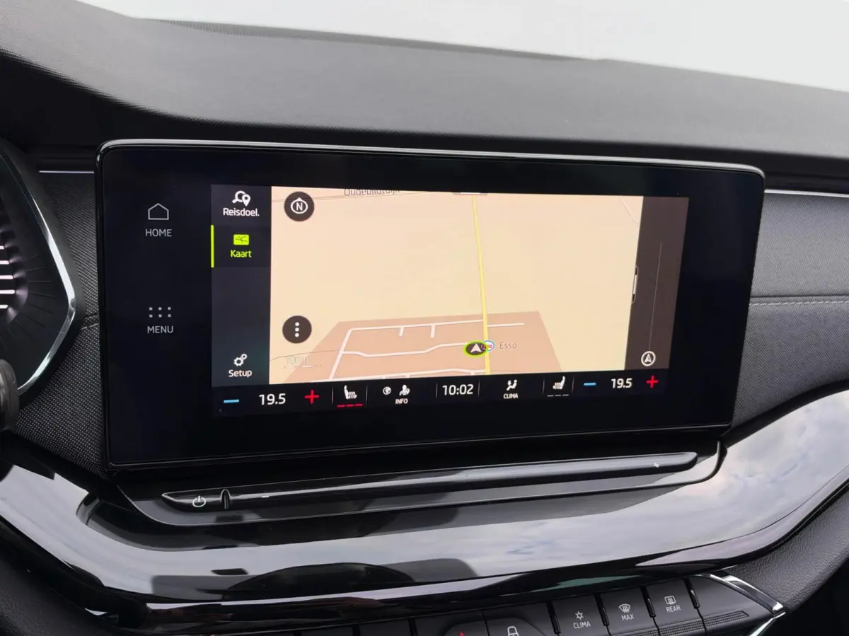 1.0 TSI 110pk Business Edition Plus | Panoramadak | Stoelverwarming | Trekhaak