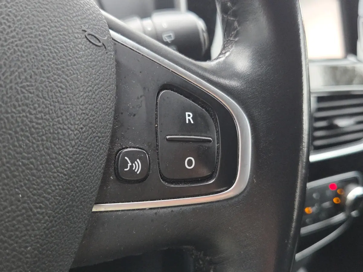 0.9 TCe Intens Trekhaak | Full map navigatie | Parkeersensoren | Climate control |