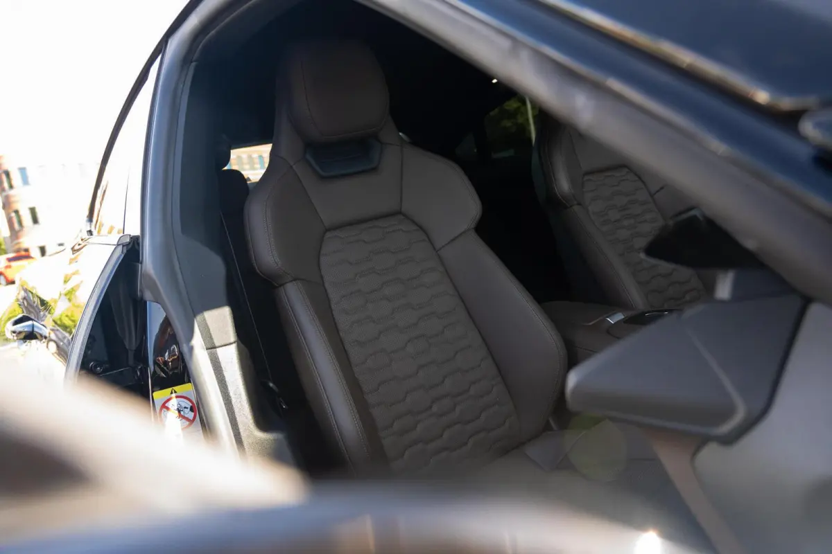 Edition ZERO 93 kWh|Org.NL NAP|1ste Eig.|BTW|RS-Seat|Ceramic|Carbon|Head Up|Matrix|Nachtzicht|Bang en Olufsen|S-Line|Luchtvering|Dealer Onderhouden