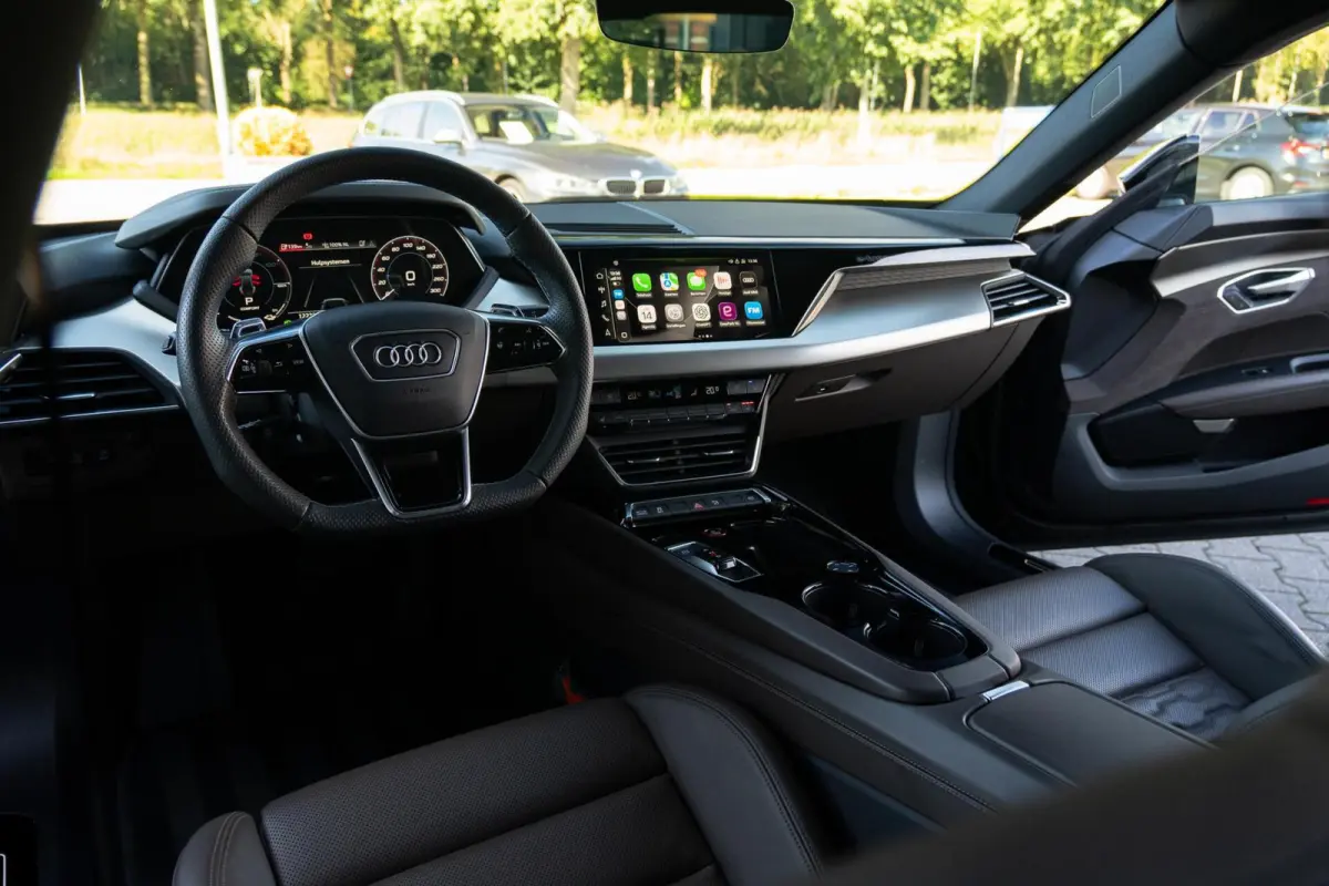 Edition ZERO 93 kWh|Org.NL NAP|1ste Eig.|BTW|RS-Seat|Ceramic|Carbon|Head Up|Matrix|Nachtzicht|Bang en Olufsen|S-Line|Luchtvering|Dealer Onderhouden
